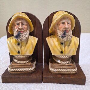 Vintage Old Salt Sea Captain Chalkware MCM 70's Yellow Raincoat Hat Bookends x 2